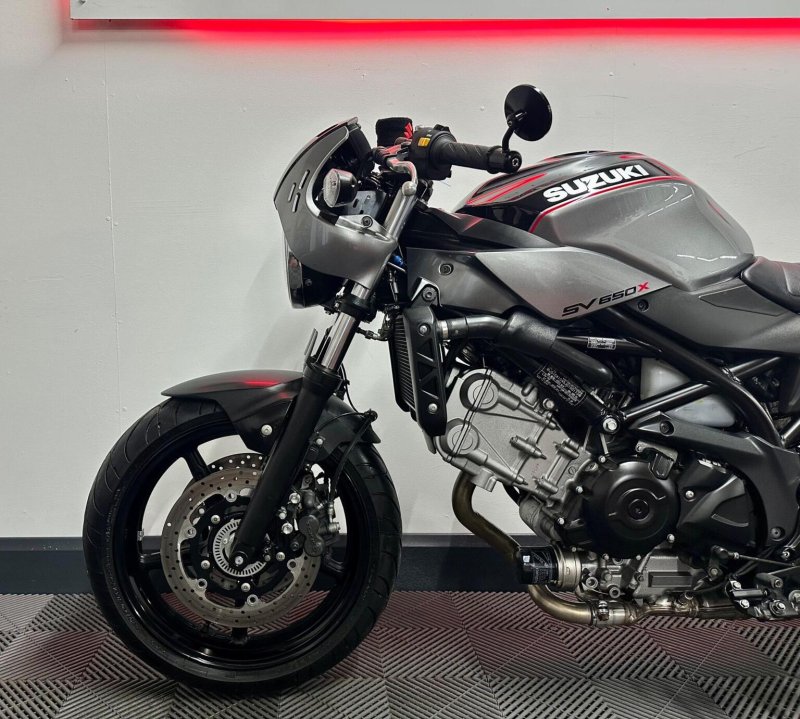 SUZUKI SV650X