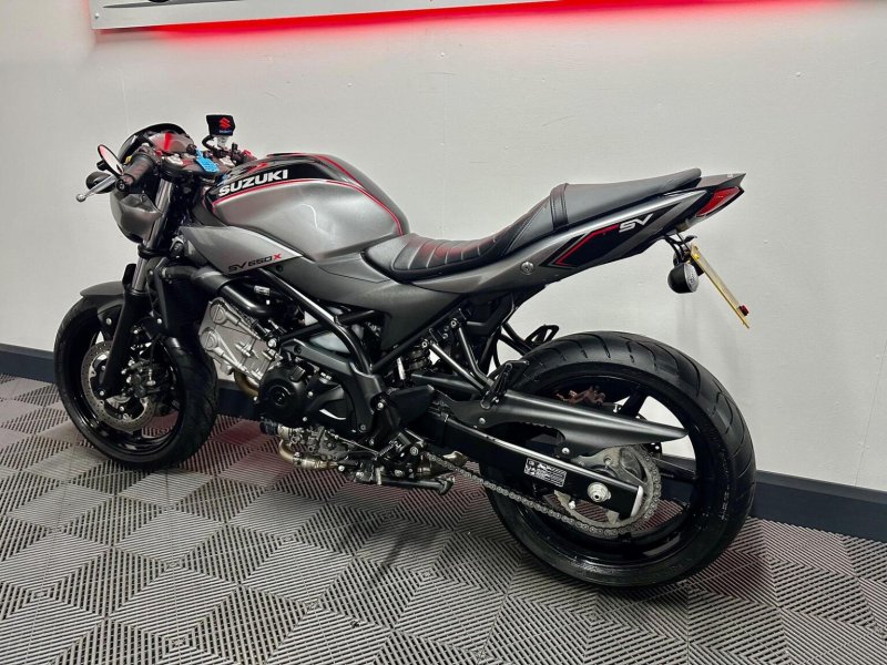 SUZUKI SV650X