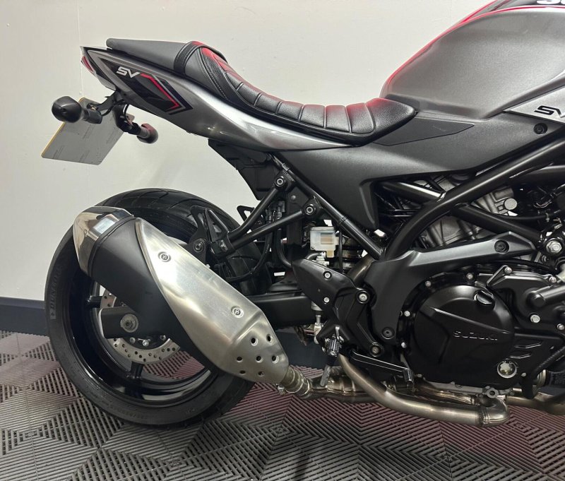 SUZUKI SV650X