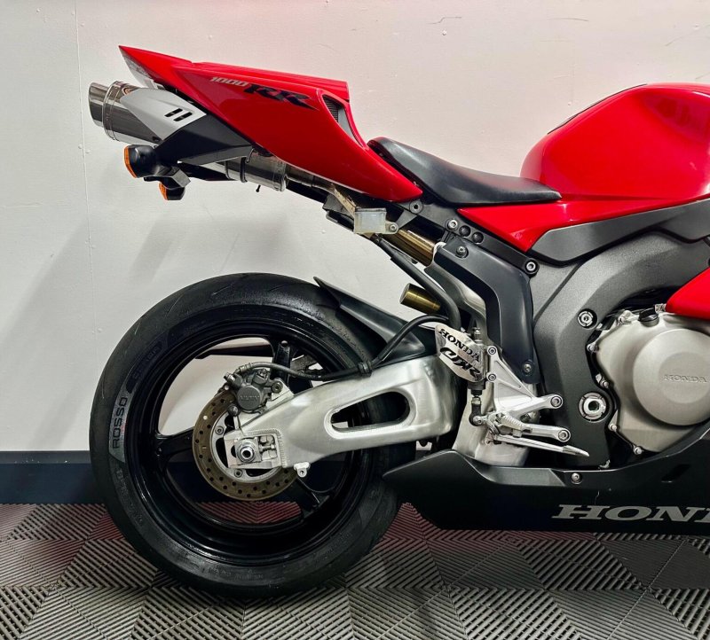 HONDA CBR1000RR Fireblade
