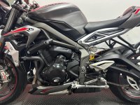 TRIUMPH STREET TRIPLE 765