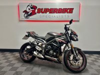 TRIUMPH STREET TRIPLE 765