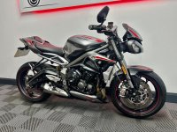TRIUMPH STREET TRIPLE 765
