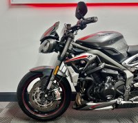 TRIUMPH STREET TRIPLE 765