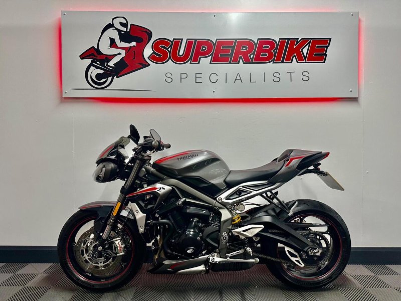 TRIUMPH STREET TRIPLE 765