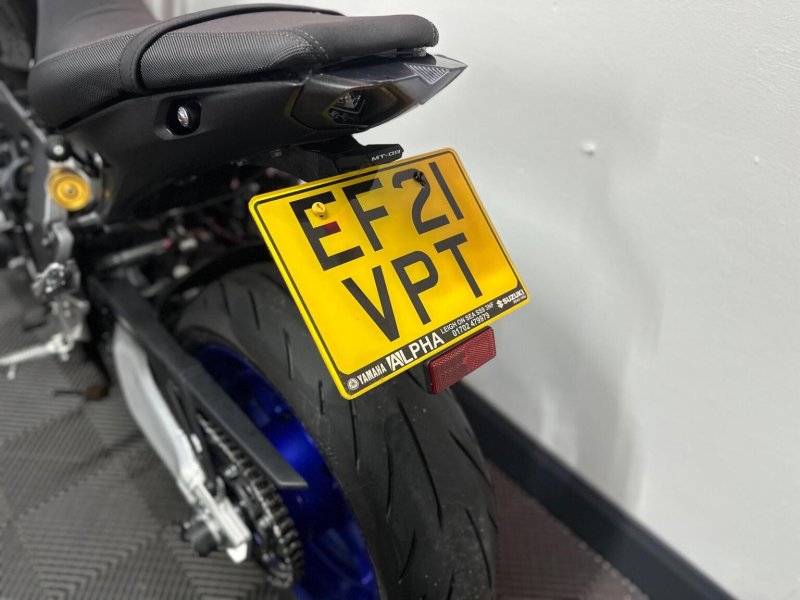 YAMAHA MT-09