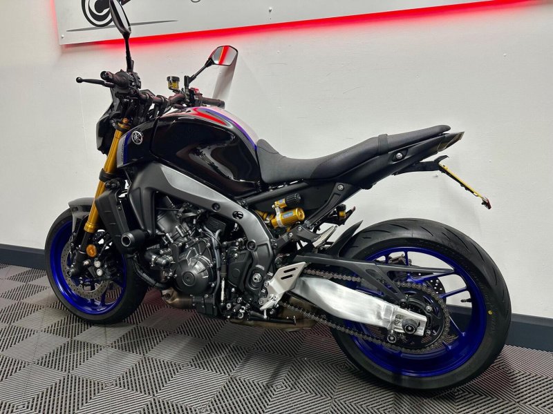 YAMAHA MT-09