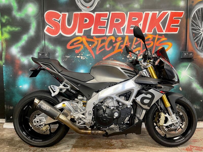 APRILIA Tuono 1100 V4