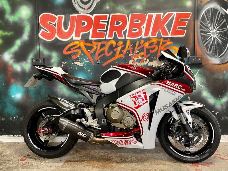 HONDA CBR1000RR Fireblade